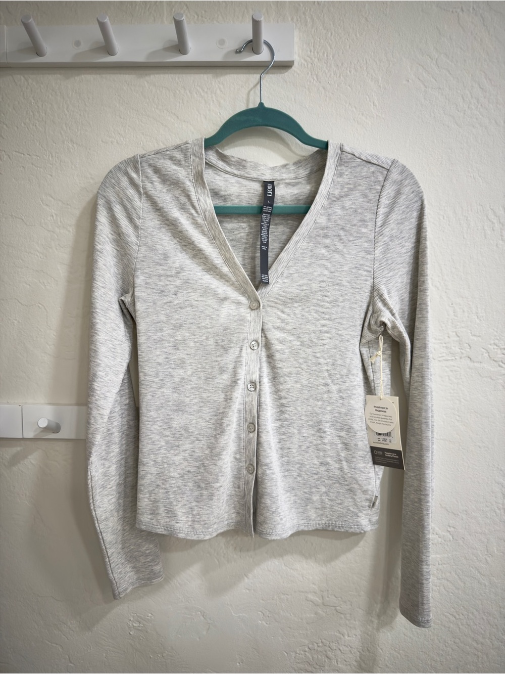 Vuori Long Sleeve Pose Cardigan | Size: Large | light heather grey - Picture 4 of 6
